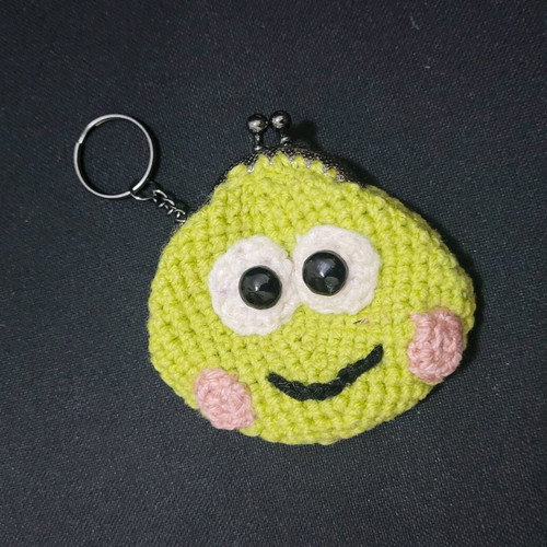 Frog coin purse like new, handmade white and green