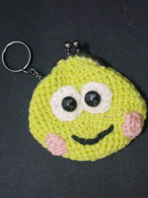 Frog coin purse like new, handmade white and green