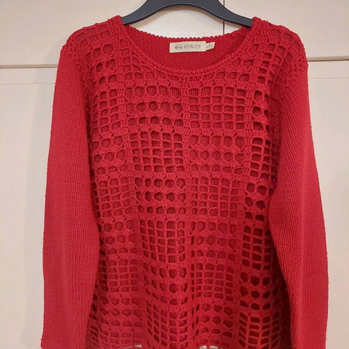 Vintage sweater used, red with patterns, size S/M