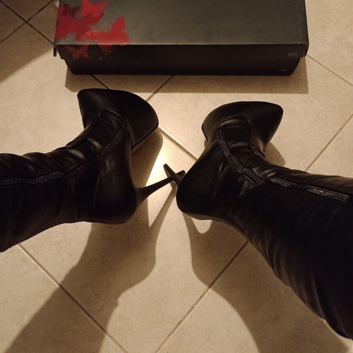 Pleaser Jubilant 3007 USA boots size 41 new with box black