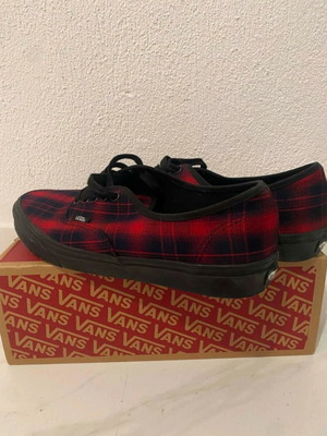 Vans Authentic sneakers Thrift Store Red/Blue μέγεθος EU 44.5 σαν καινούργιο