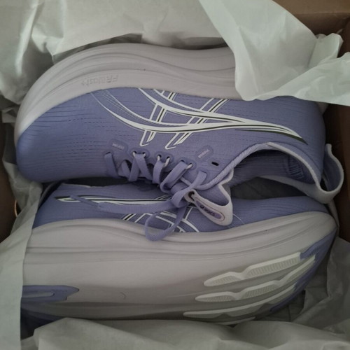ASICS Gel Nimbus 28 women's running shoes, light lilac
