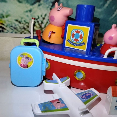 Peppa Pig Grandpa Pig's Boat with 3 figures and accessories