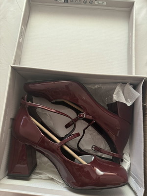 Tamaris Mary Jane patent leather pumps with straps and block heel