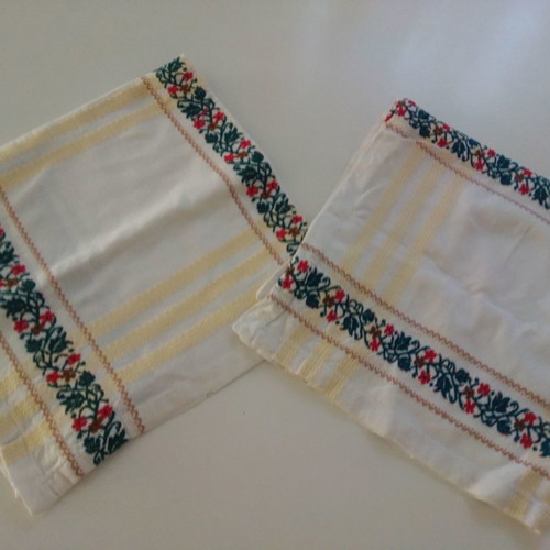 Cretan table linens used, pack of 2, size 63x62