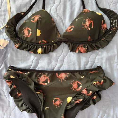 Chic Mess bikini set of 3, reversible top, high-waisted, like new