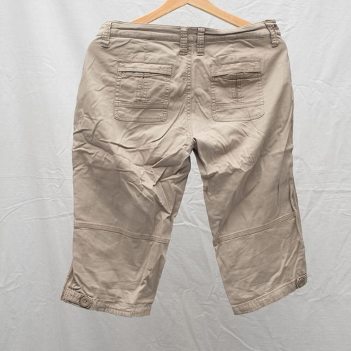 Benetton capri pants used, beige, size S