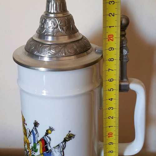Collectible Bavarian Style Beer Stein with Metal Lid like new