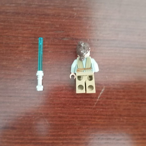Lego Star Wars 75236 like new, with instructions, missing one figure hand