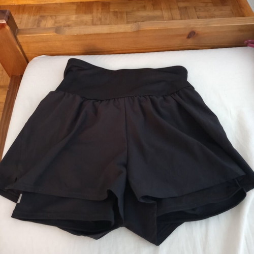 Running clothes set like new, size Small, 2 tops, shorts, sports bra