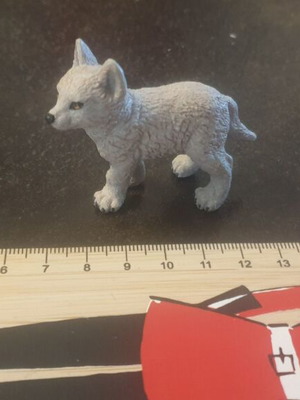 Papo Little Wolf Figure 2018 like new