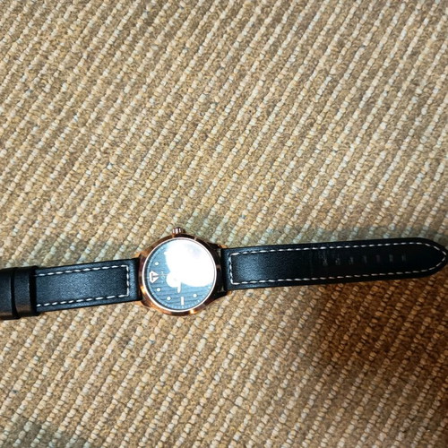 Analog watch like new
