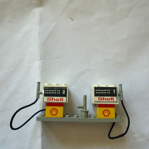 6610 Lego Town Shops and Services Gas Pumps vintage set