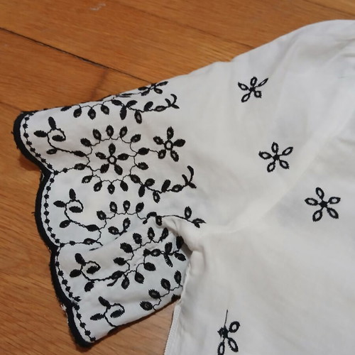 H&M Divided white dress with lace and black embroidery size Small like new