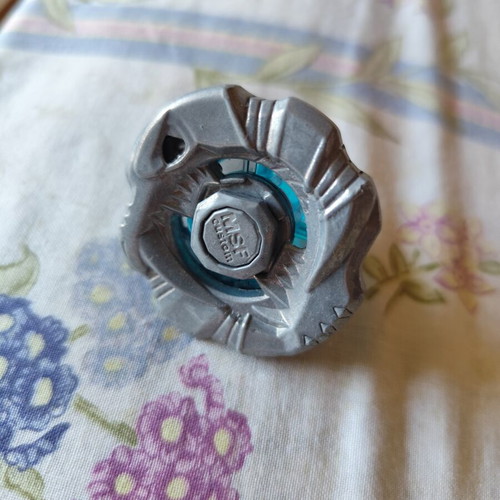 Beyblade Berserker Begirados like new