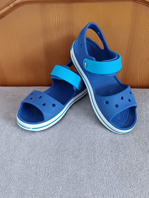 Children's anatomical Crocs sandals used, dark blue