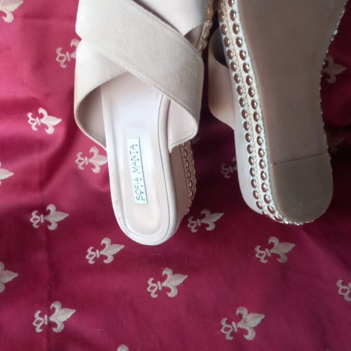 Sofia Manta beige platform sandals new, size 39