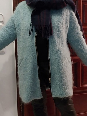 Μπουκλέ παλτό Zara σε σιέλ χρώμα σαν καινούργιο, μέγεθος L