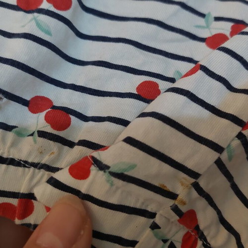 H&M girls' set like new, white and red blouse with shorts