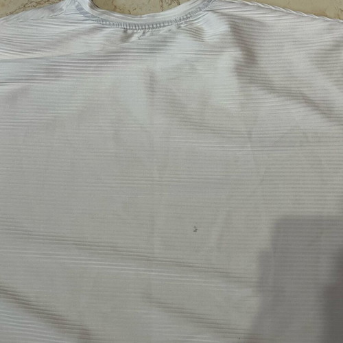 Oversized men's T-shirt white used, size Medium New Wave