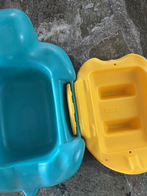 Curver turtle stool with storage