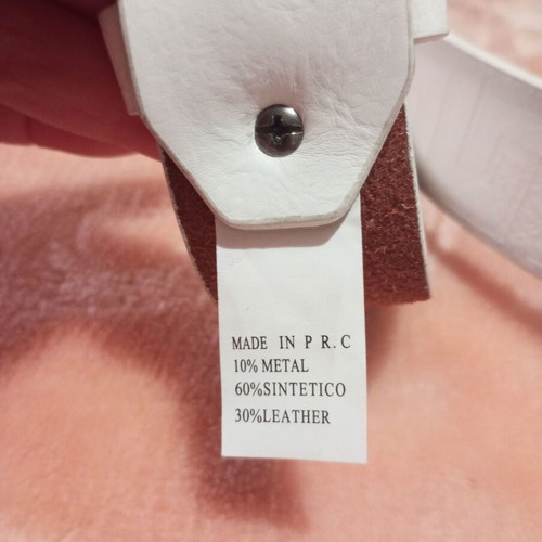 Men's leather belt white new with subtle design