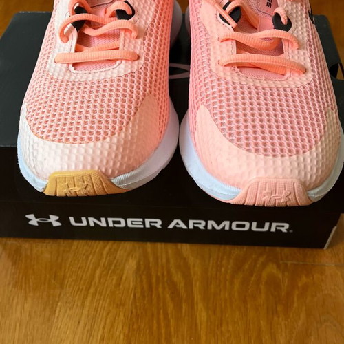 Under Armour athletic shoes new, salmon color, size 38.5