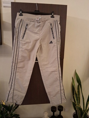 Παντελόνι Adidas αδιάβροχο αντιανεμικό, σαν καινούργιο, μέγεθος L, μπεζ