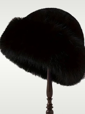 Fur hat new without tag black