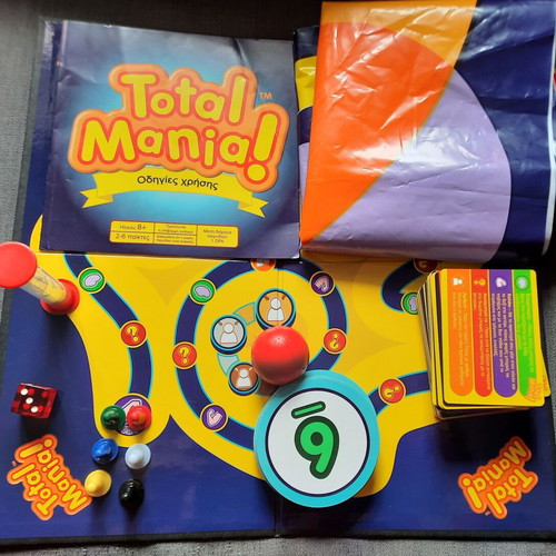 Total Mania! board game like new with new challenges for the whole family