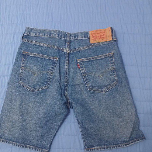 Levi's 501 men's denim shorts, size L, blue