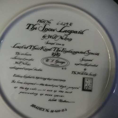 Decorative plate The Snow Leopard W.J.George 1989 new