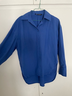 Zara shirt used, poplin fabric in loose fit, blue