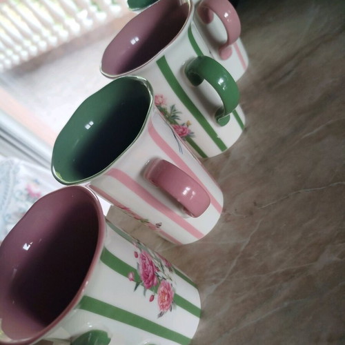 Set of 4 tall tea cups new, spring design, vintage style