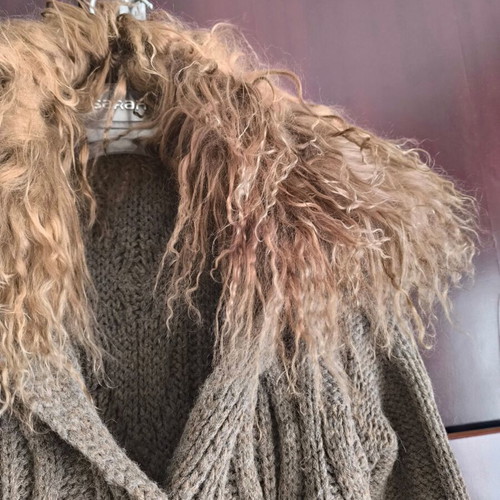 Wool long cardigan with fur collar like new, size S