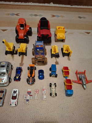 Various toy vehicles, assorted sizes, set