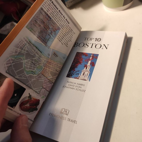Top 10 Boston travel guide like new, English