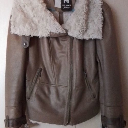 Thin jacket with fur lining camel color, size Small