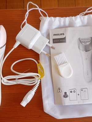 Philips BRE605/00 αποτριχωτική μηχανή σαν καινούργιο, επαναφορτιζόμενη για υγρή και στεγνή χρήση