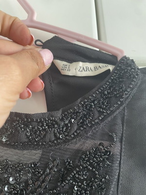 Zara top like new, black with slits