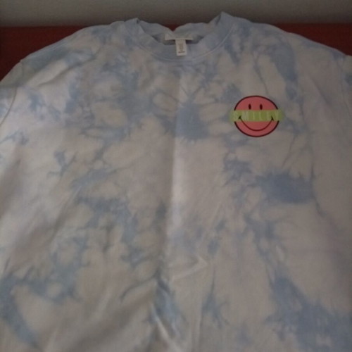 Smiley sweatshirt like new, size M/L, multicolor turquoise