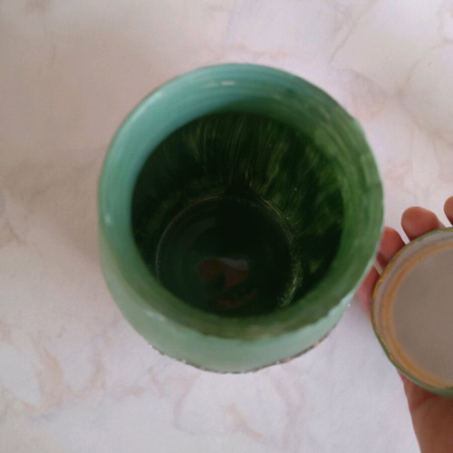 Decorative Kilou Vase like new, hand crafted