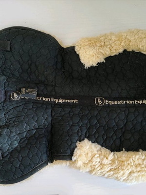 Ανατομικό pad σέλας μεταχειρισμένο με sheepskin φυσική γούνα μέγεθος full