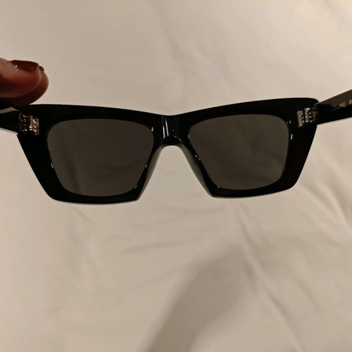 Celine40187I sunglasses like new, black