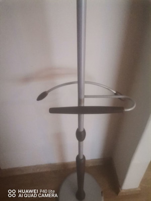 Clothes valet used with trouser rack