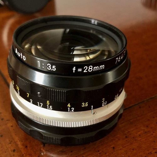 Nikon Nikkor-H Auto 28mm f/3.5 wide-angle lens like new