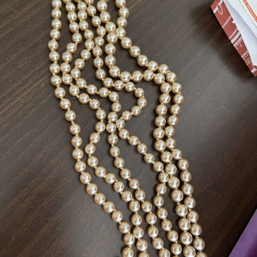 Faux Bijoux Necklace like new