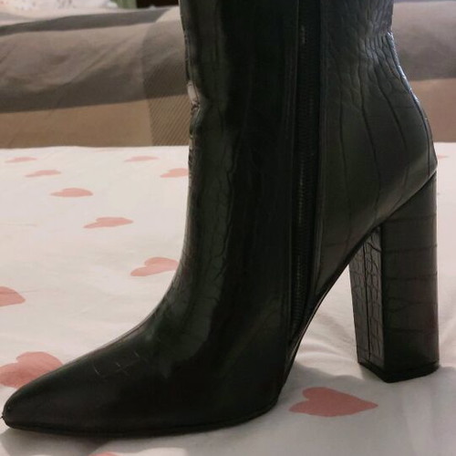 Leather boots like new, size 37, black