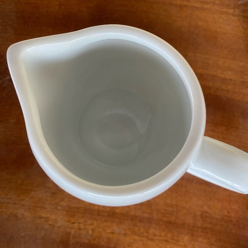 Nounou milk jug like new, height 9 cm diameter 6.5 cm