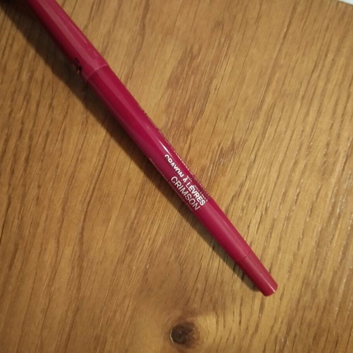 Smashbox lip liner like new, shade crimson